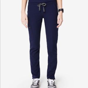 Figs Yola Skinny scrub pant-navy